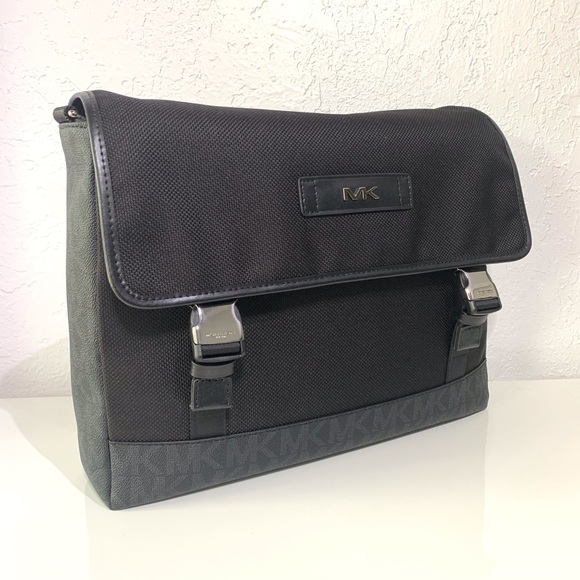 Michael Kors Bags Michael Kors Kent Sport Medium Tech Messenger Bag